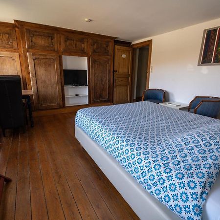 Le Richmond Hotel Godinne Kültér fotó