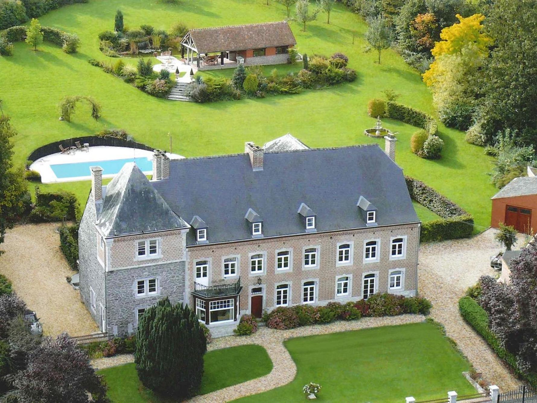 Le Richmond Hotel Godinne Kültér fotó