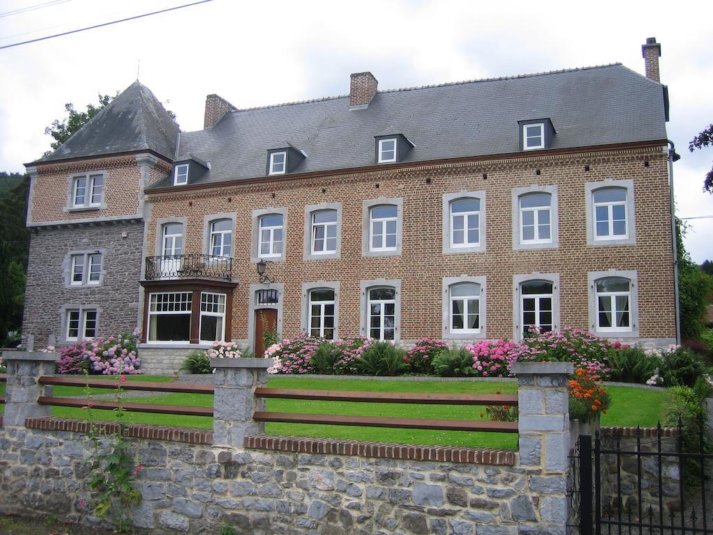 Le Richmond Hotel Godinne Kültér fotó